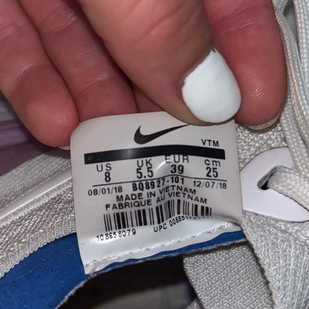 Nike Epic React Shoes - image 5